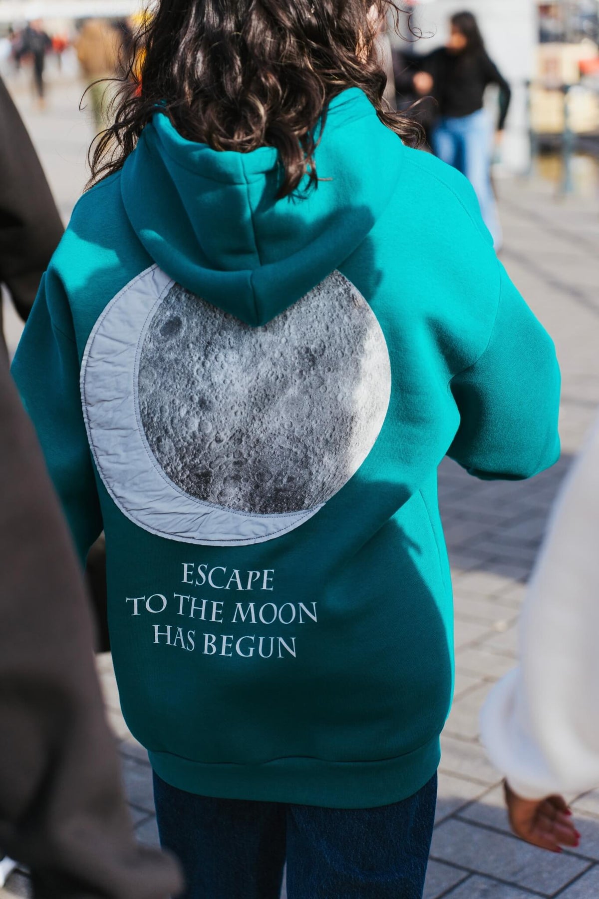 ESCAPE TO MOON - GREEN